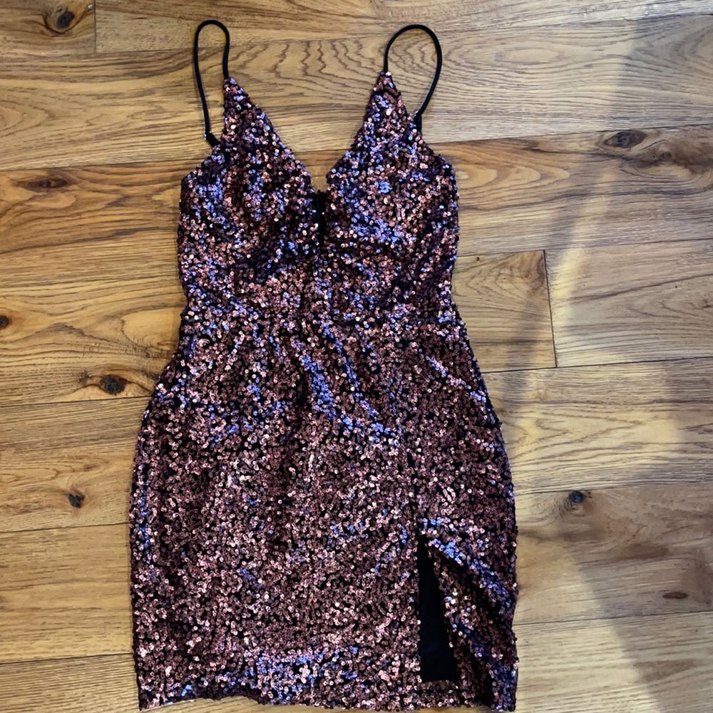 size small Lucy in the Sky Burgundy dress